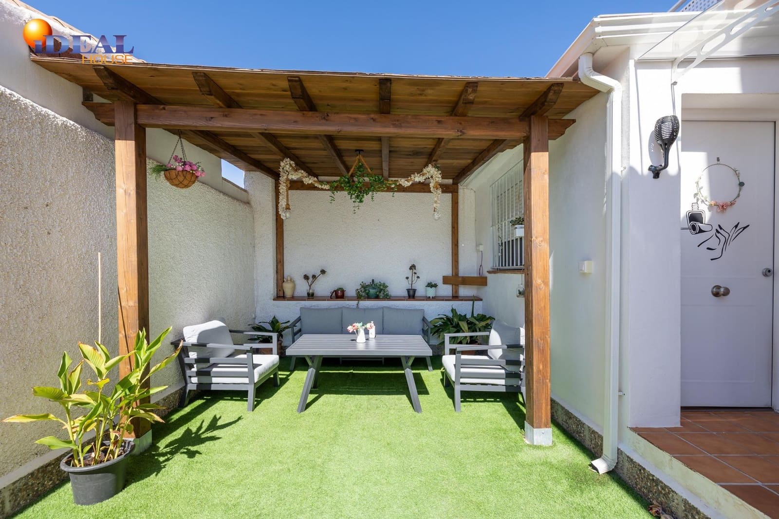 4 slaapkamer Villa te koop in Albolote met zwembad garage - € 435.000 (Ref: 9433874)