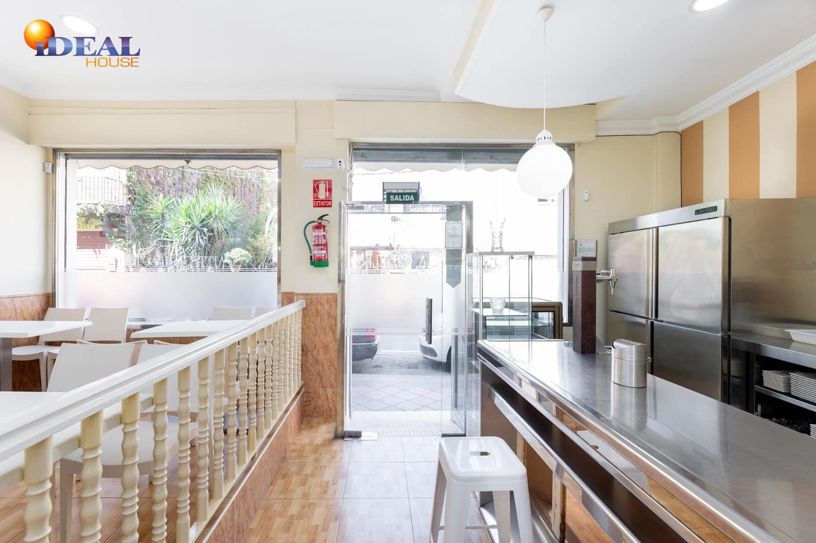 Erhverv til salg i Armilla med garage - € 149.900 (Ref: 9433876)