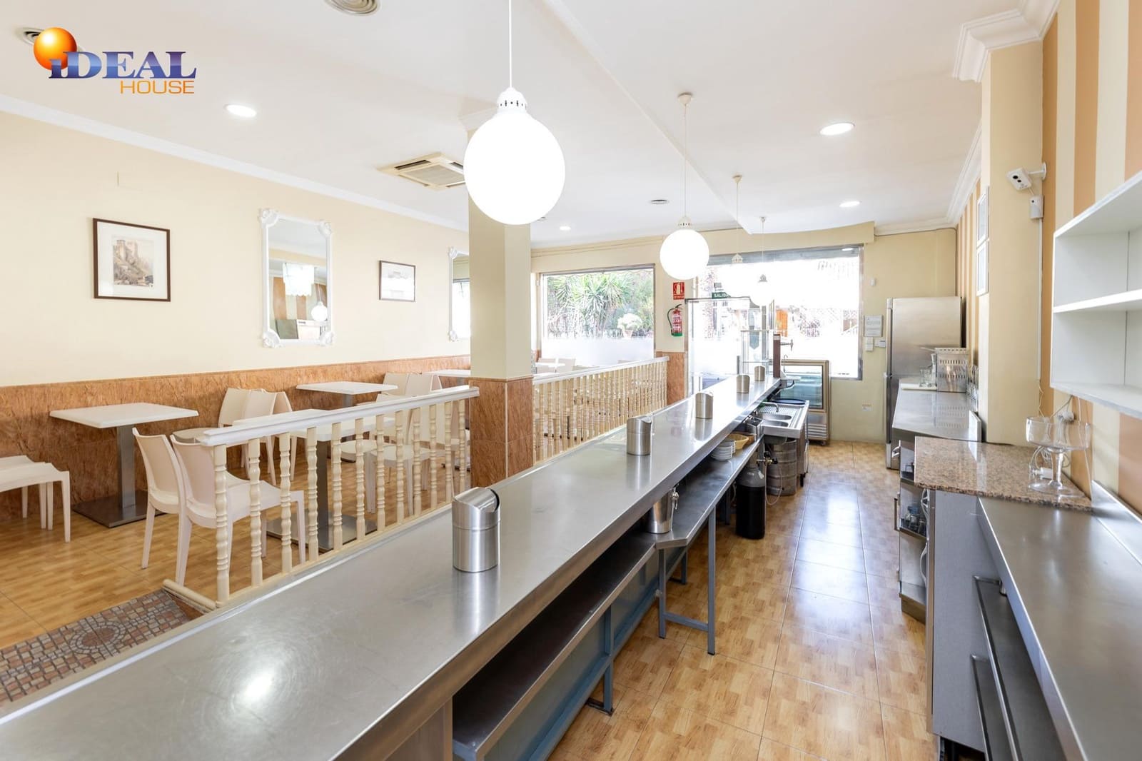 Erhverv til salg i Armilla med garage - € 149.900 (Ref: 9433876)