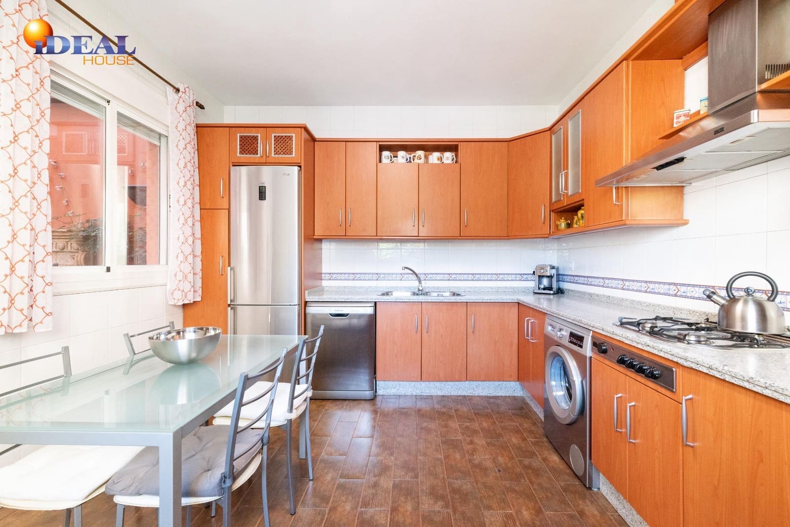 4 soverom Villa til salgs i Santa Fe med garasje - € 319 900 (Ref: 9433877)