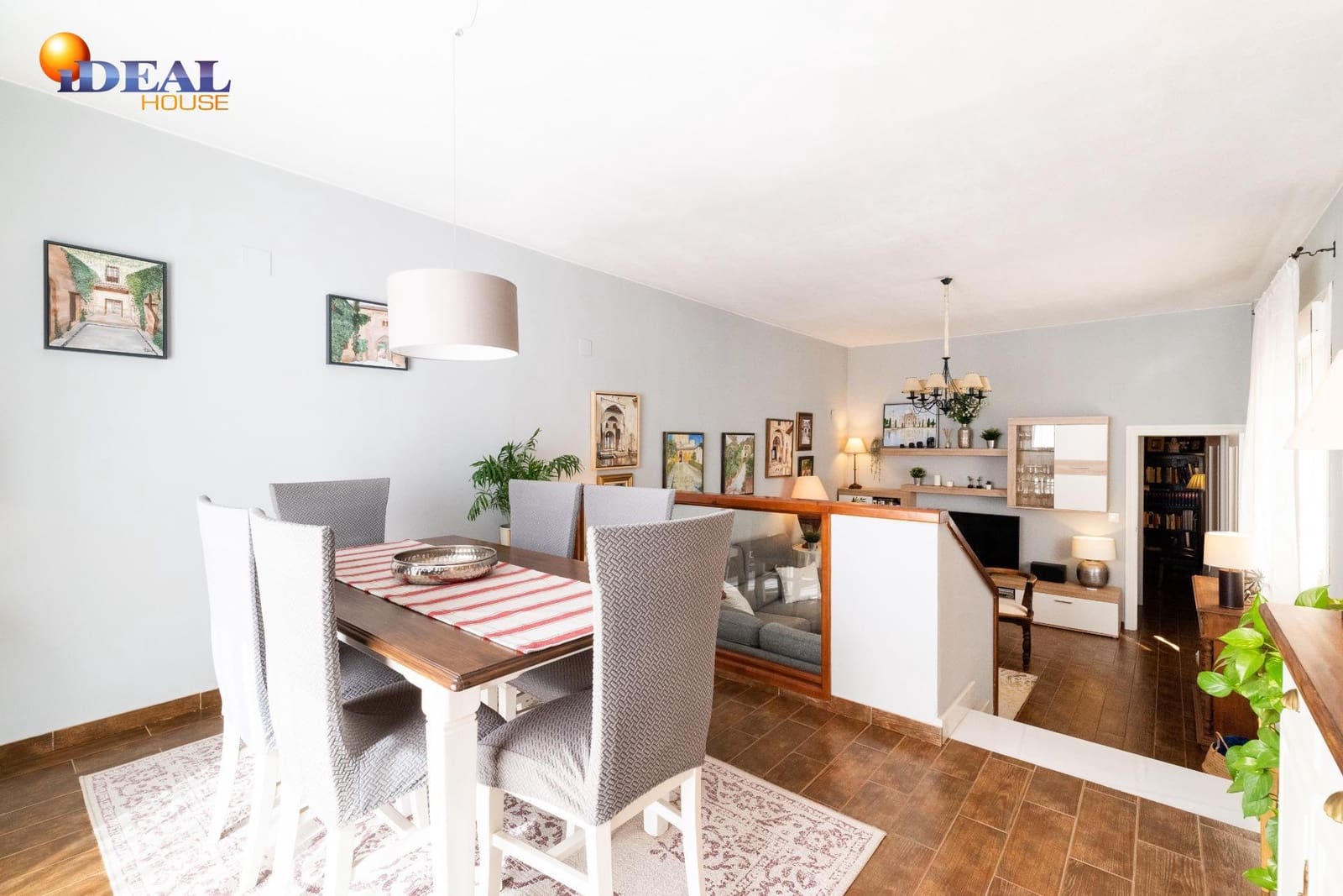 4 soverom Villa til salgs i Santa Fe med garasje - € 319 900 (Ref: 9433877)