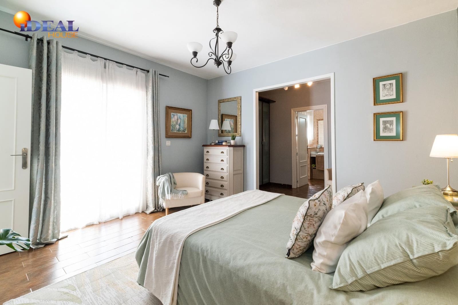 4 soverom Villa til salgs i Santa Fe med garasje - € 319 900 (Ref: 9433877)