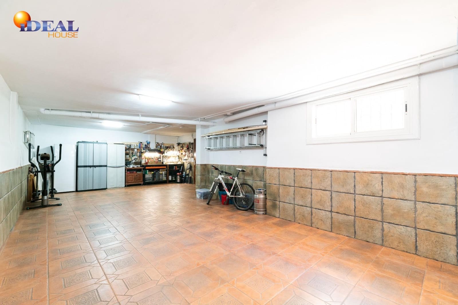 4 soverom Villa til salgs i Santa Fe med garasje - € 319 900 (Ref: 9433877)