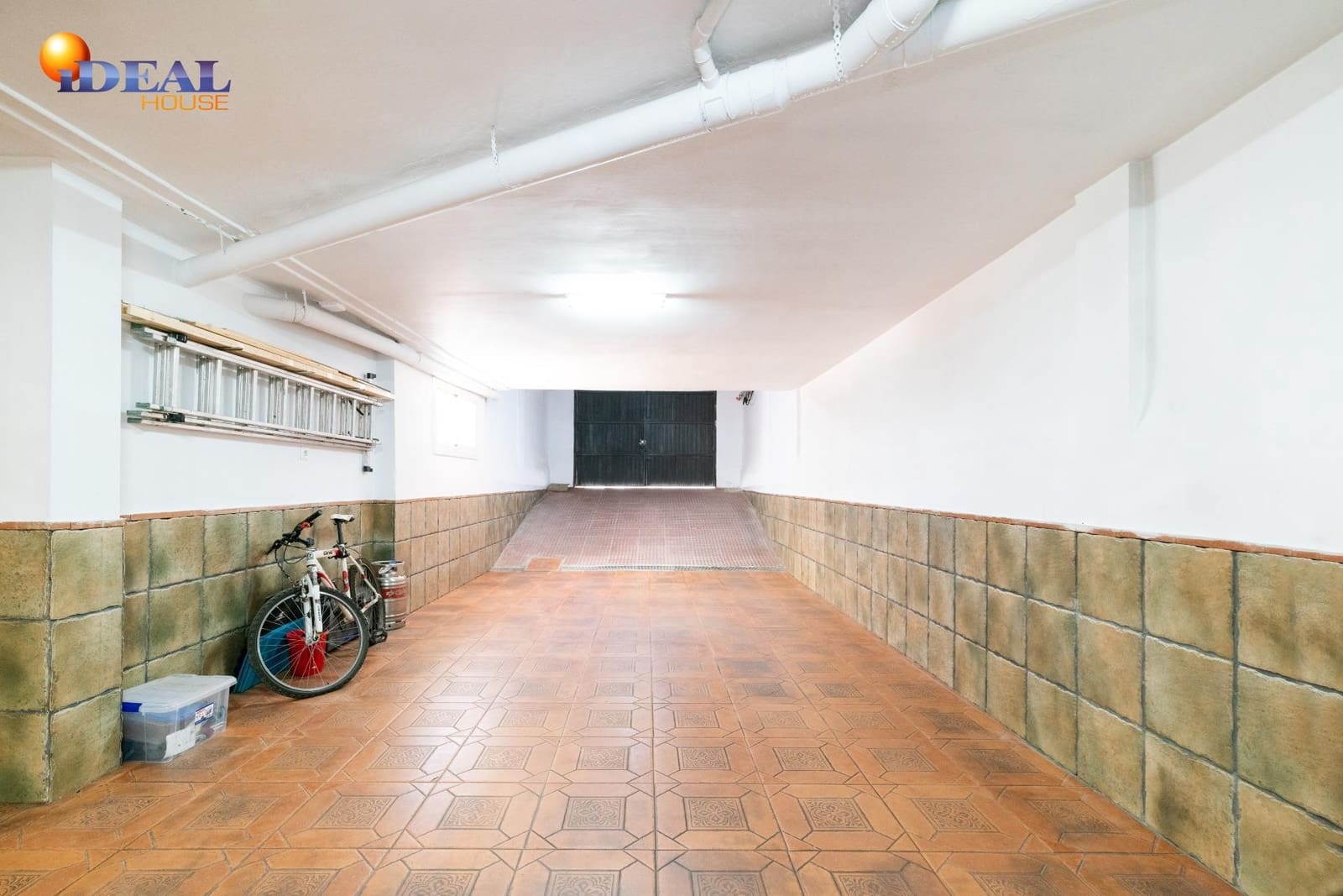 4 soverom Villa til salgs i Santa Fe med garasje - € 319 900 (Ref: 9433877)