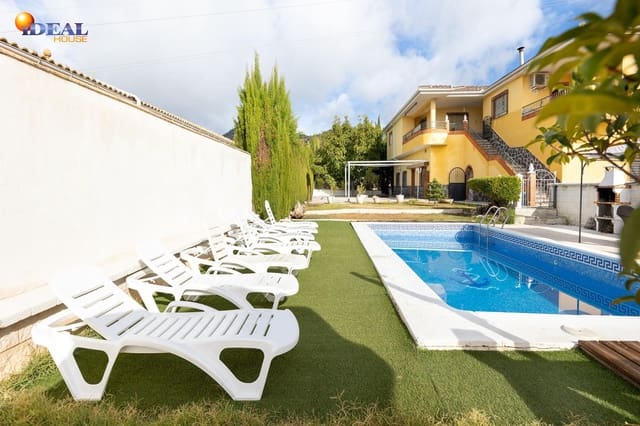 7 sovrum Villa till salu i Huétor Santillán med pool garage - 365 000 € (Ref: 9433878)