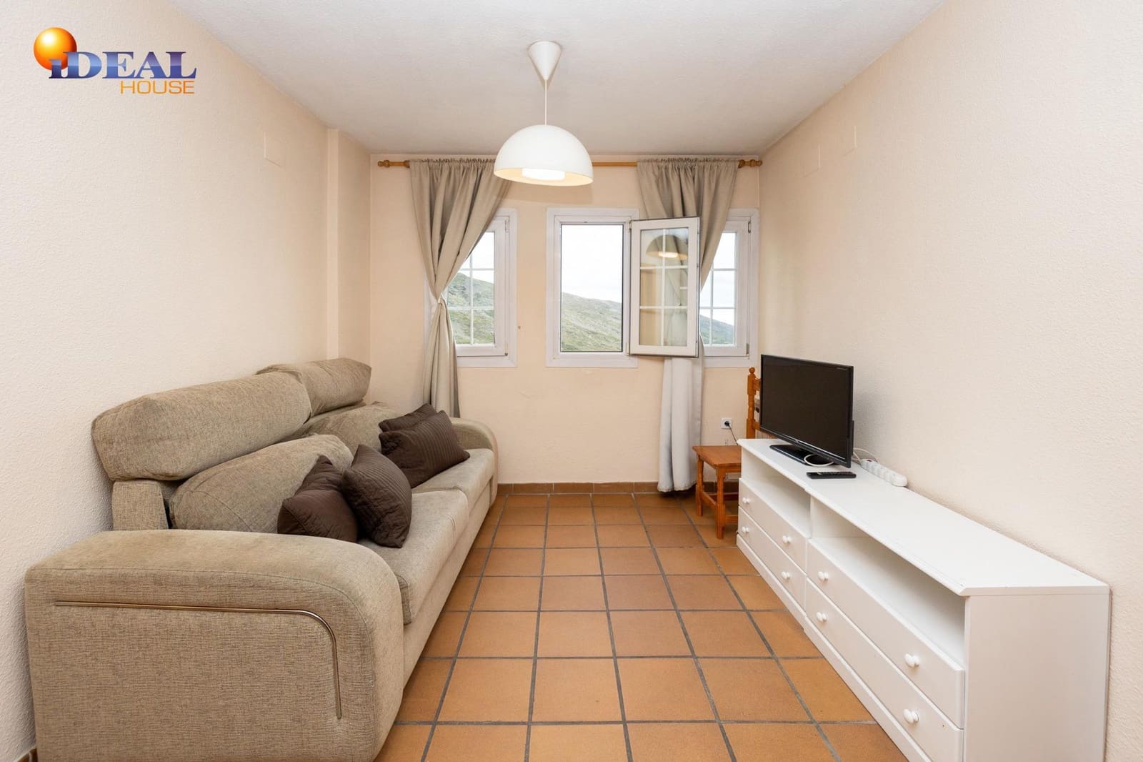 2 bedroom Flat for sale in Sierra Nevada with garage - € 175,000 (Ref: 9433881)