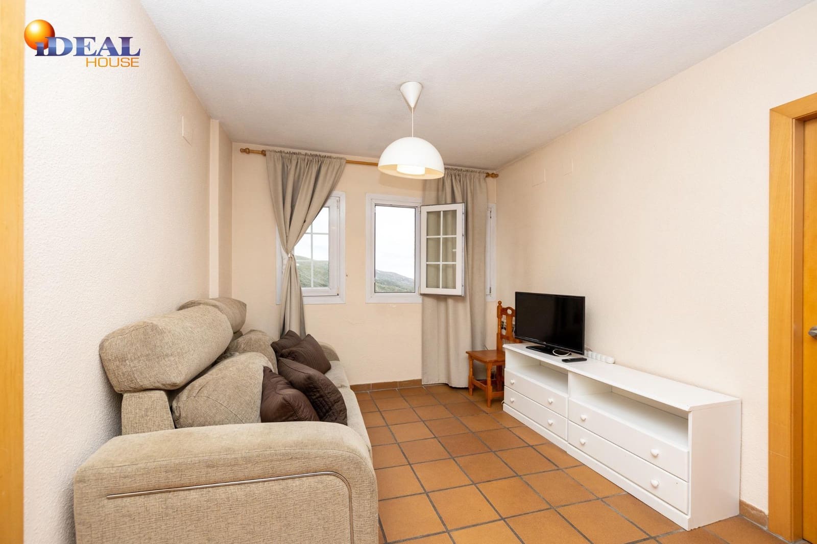 2 bedroom Flat for sale in Sierra Nevada with garage - € 175,000 (Ref: 9433881)