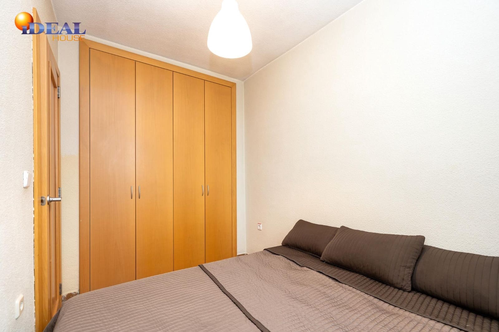 2 bedroom Flat for sale in Sierra Nevada with garage - € 175,000 (Ref: 9433881)