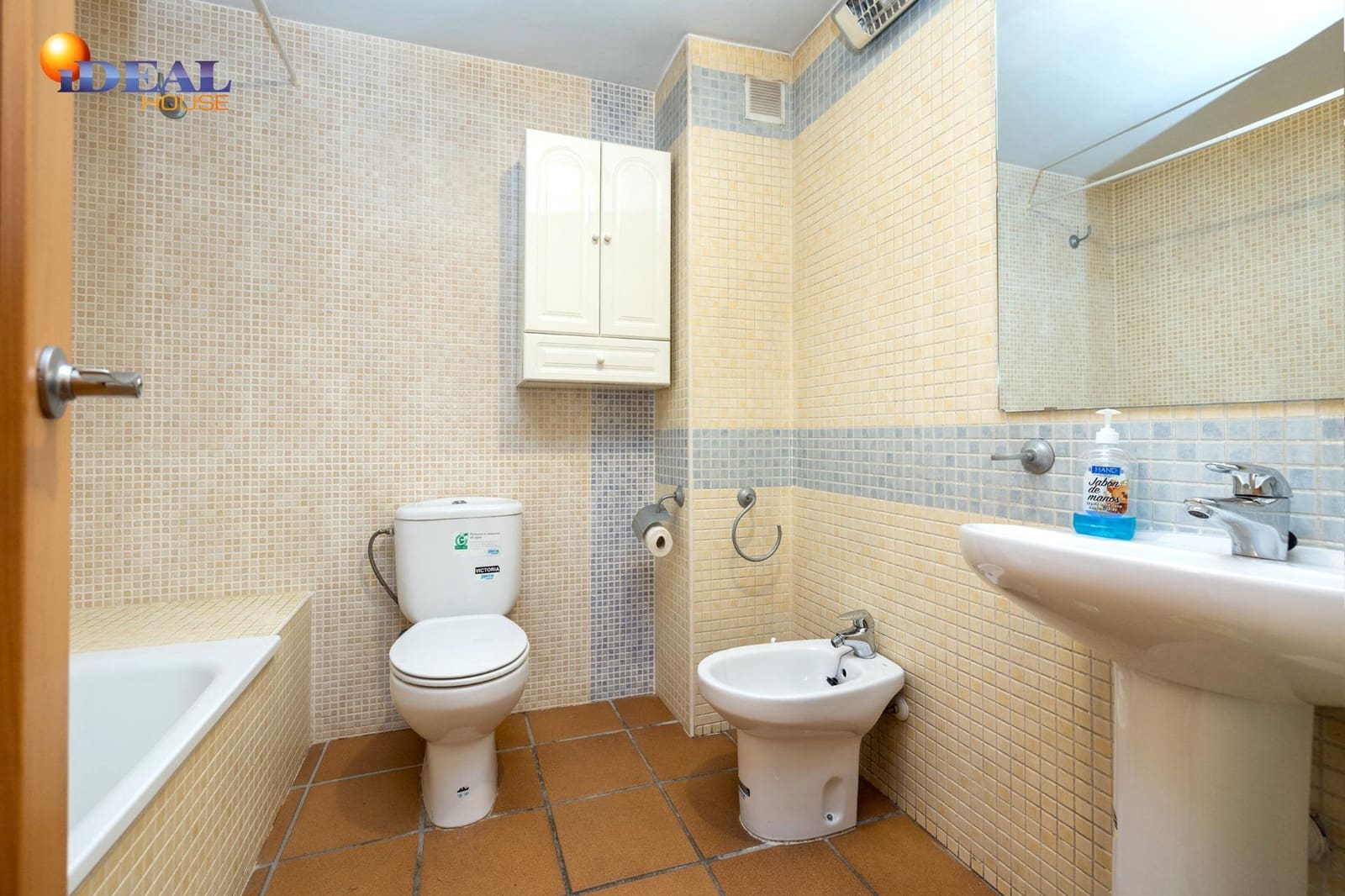 2 bedroom Flat for sale in Sierra Nevada with garage - € 175,000 (Ref: 9433881)