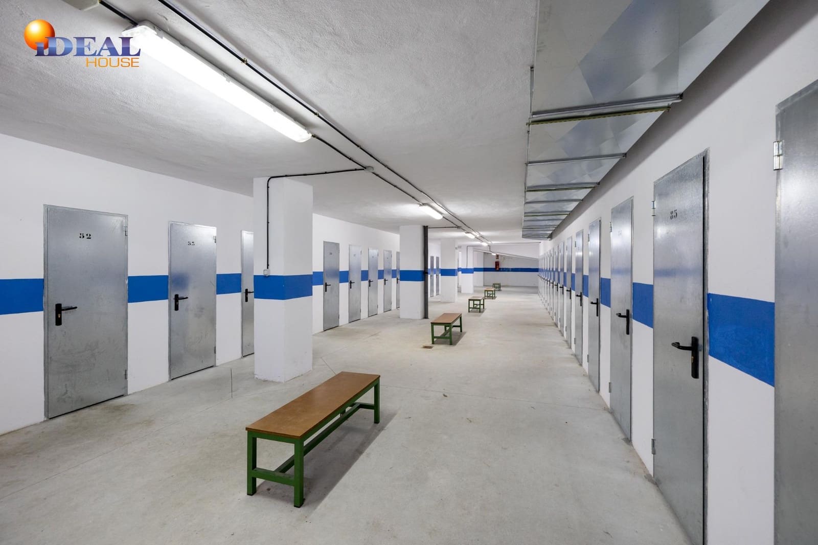 2 bedroom Flat for sale in Sierra Nevada with garage - € 175,000 (Ref: 9433881)