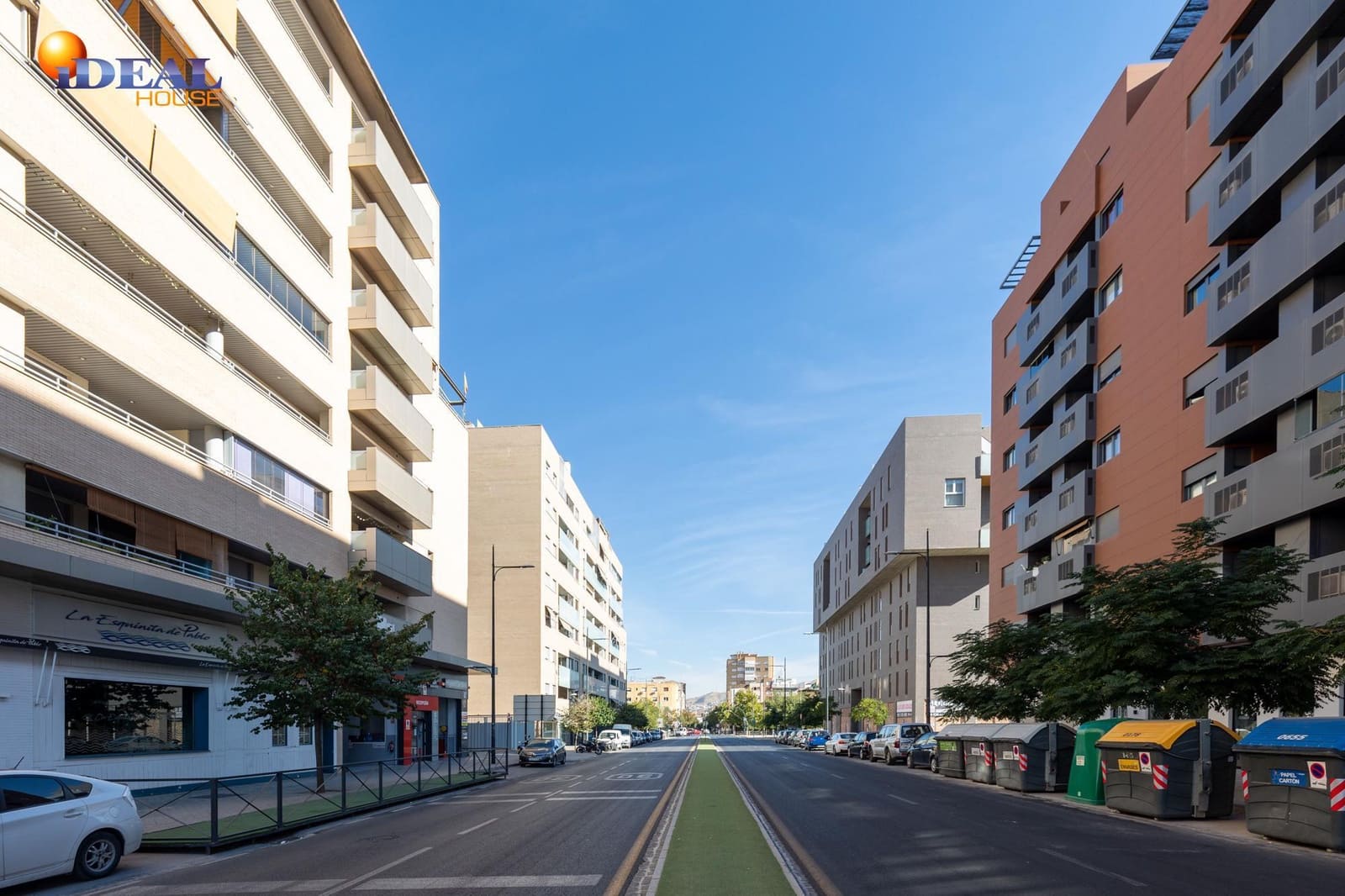 Komercyjne na sprzedaż w Miasto Grenada - 299 000 € (Ref: 9433882)