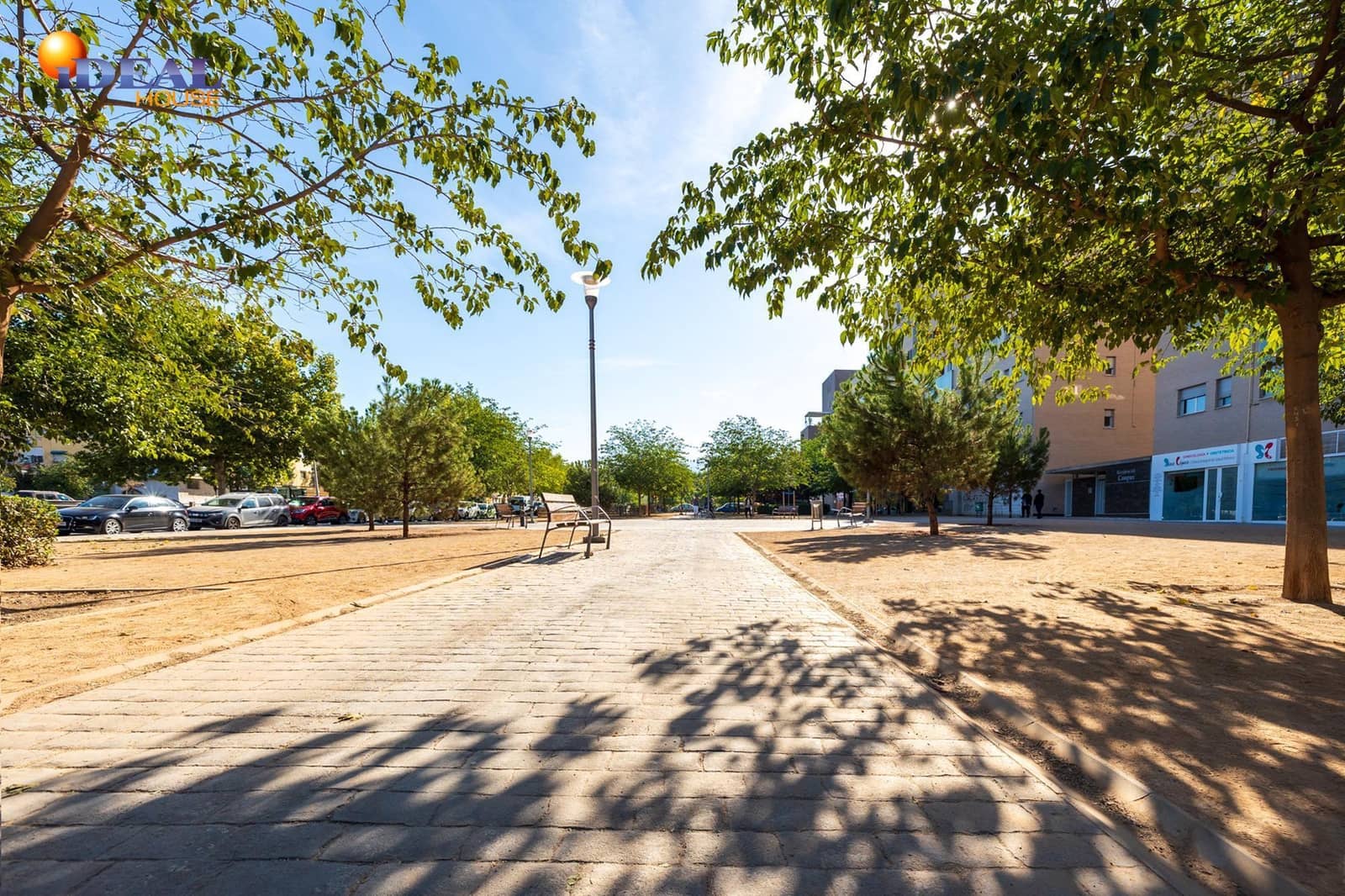 Komercyjne na sprzedaż w Miasto Grenada - 299 000 € (Ref: 9433882)