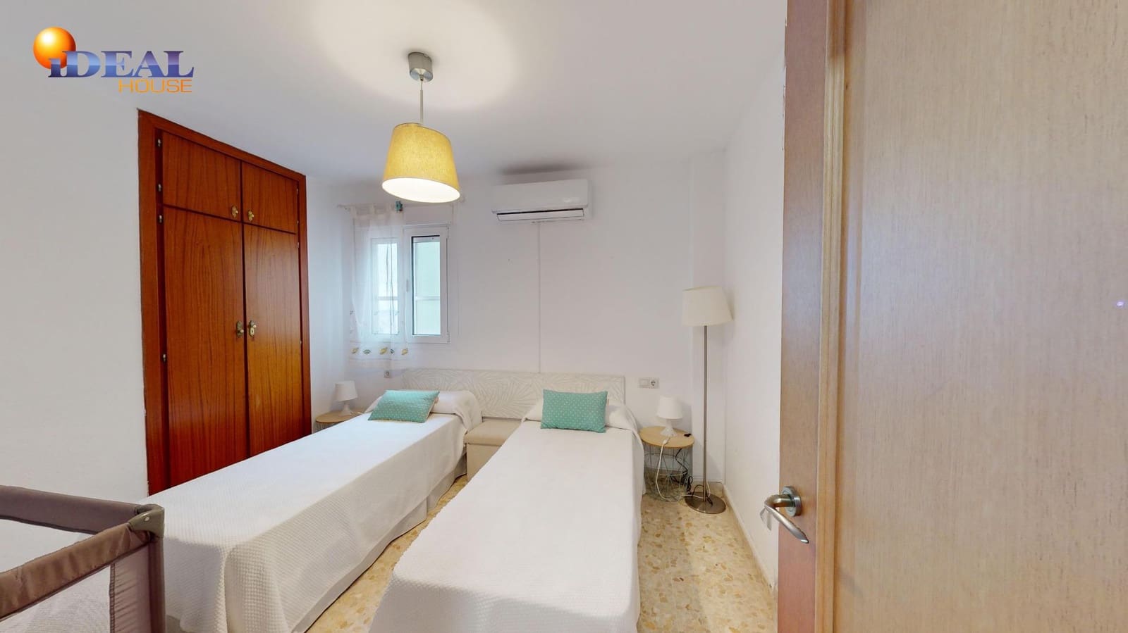 4 bedroom Penthouse for sale in Malaga city with pool - € 599,000 (Ref: 9433884)