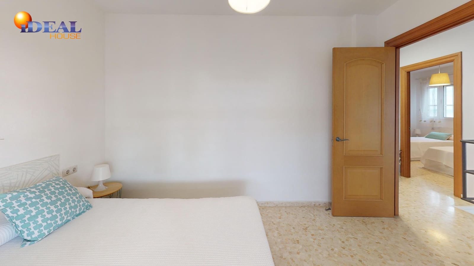 4 bedroom Penthouse for sale in Malaga city with pool - € 599,000 (Ref: 9433884)