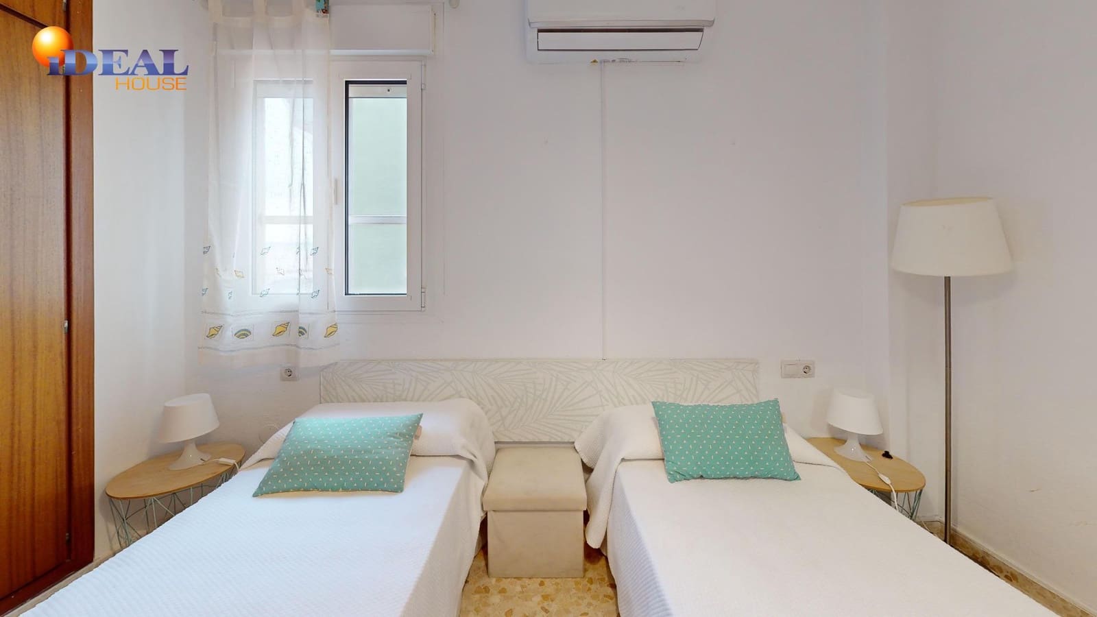 4 bedroom Penthouse for sale in Malaga city with pool - € 599,000 (Ref: 9433884)