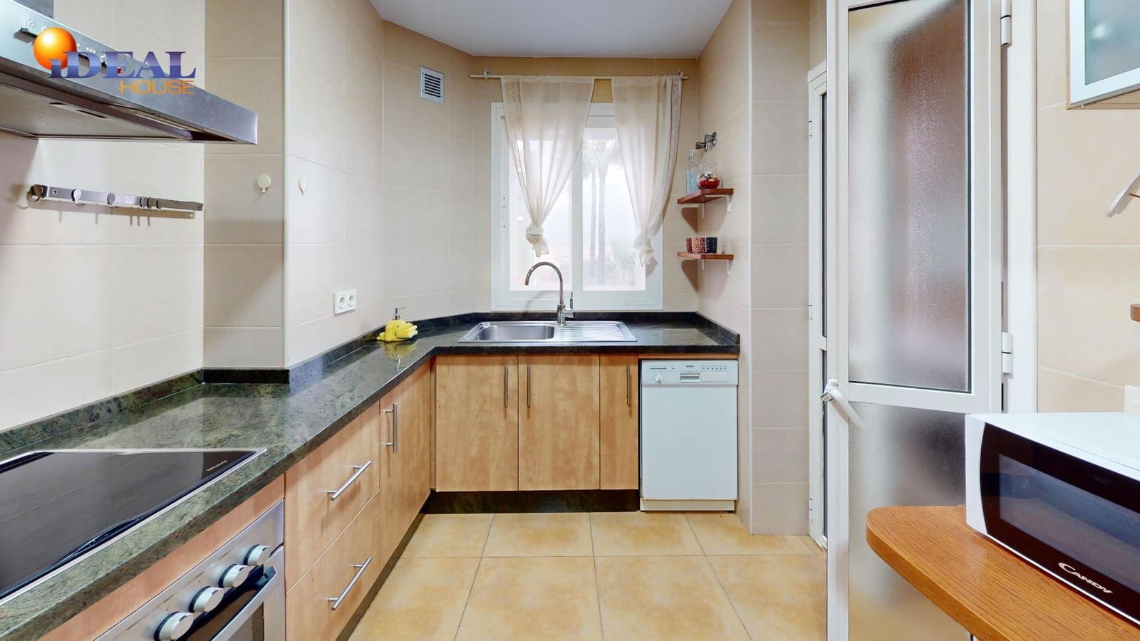 4 bedroom Penthouse for sale in Malaga city with pool - € 599,000 (Ref: 9433884)