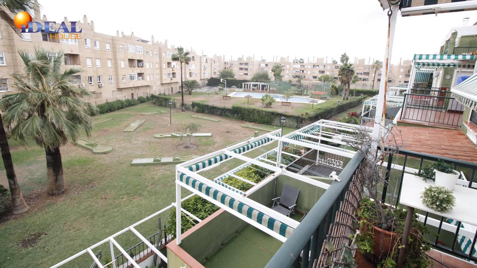 4 bedroom Penthouse for sale in Malaga city with pool - € 599,000 (Ref: 9433884)