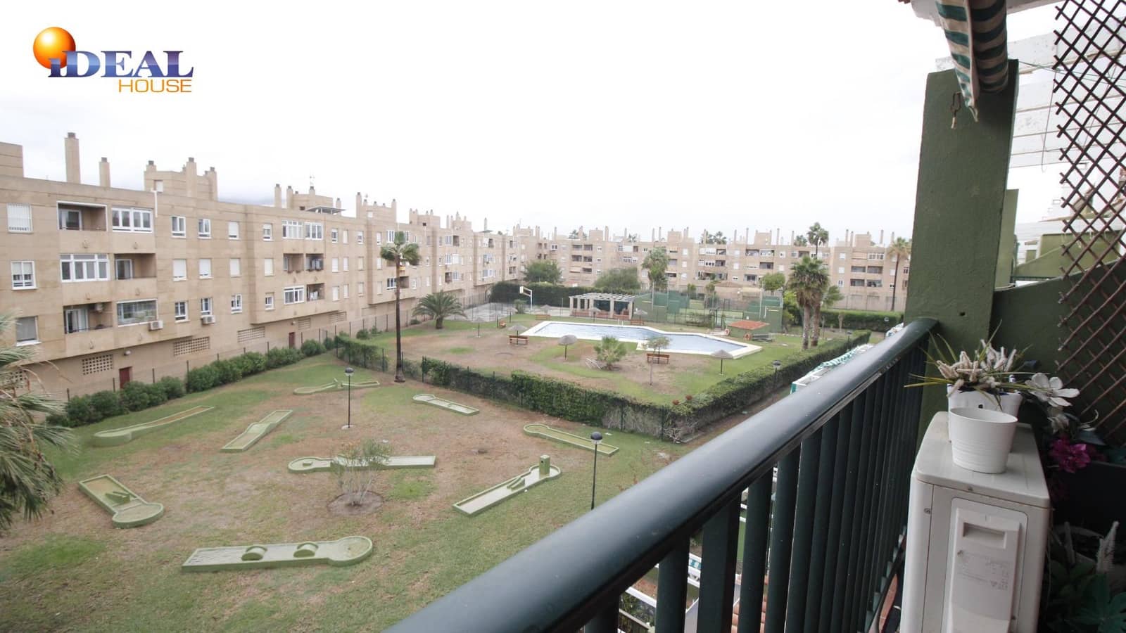 4 bedroom Penthouse for sale in Malaga city with pool - € 599,000 (Ref: 9433884)