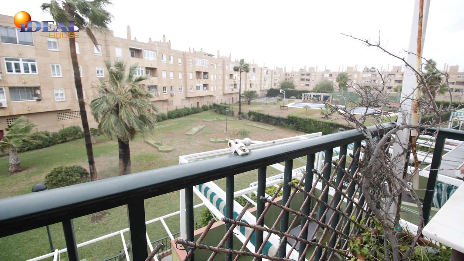4 bedroom Penthouse for sale in Malaga city with pool - € 599,000 (Ref: 9433884)
