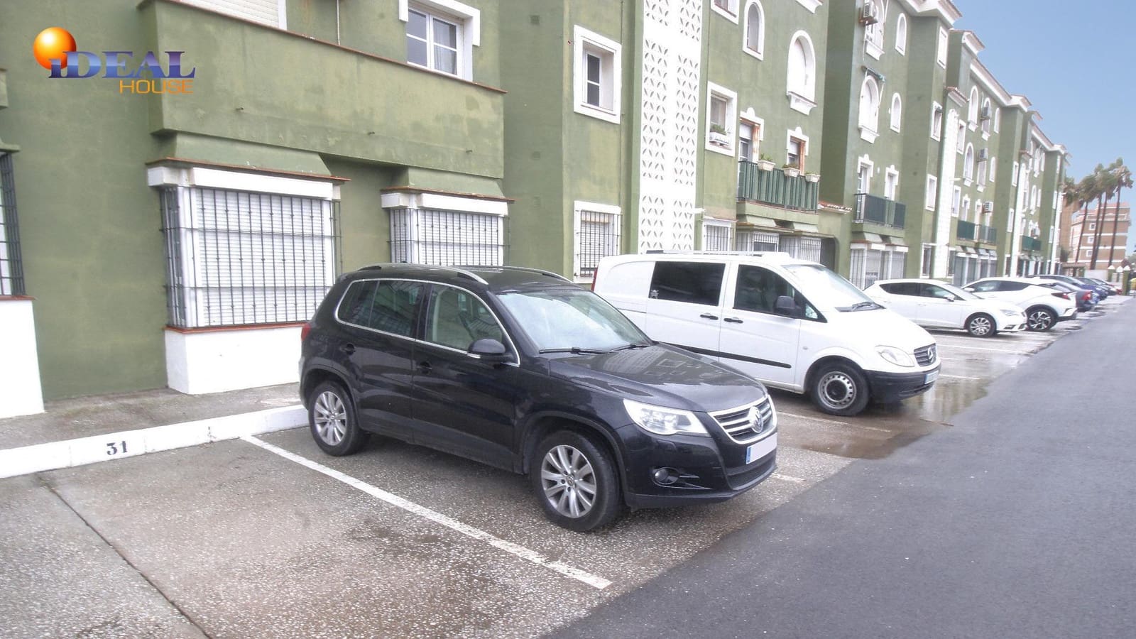 4 bedroom Penthouse for sale in Malaga city with pool - € 599,000 (Ref: 9433884)