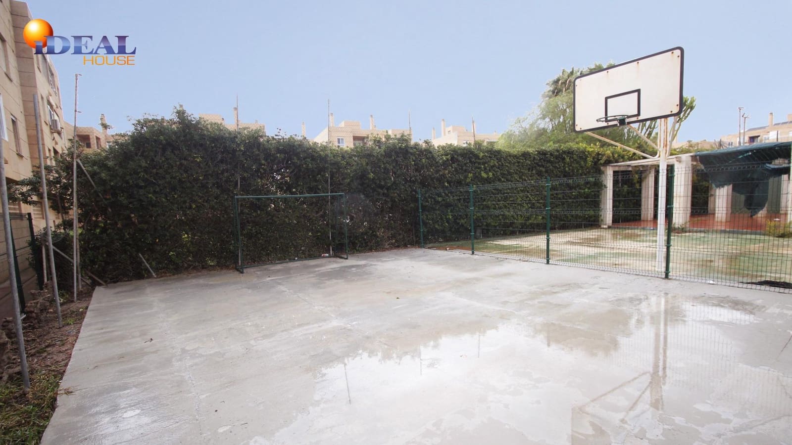 4 bedroom Penthouse for sale in Malaga city with pool - € 599,000 (Ref: 9433884)