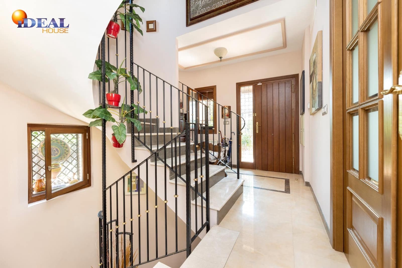 6 bedroom Villa for sale in Monachil with pool garage - € 485,000 (Ref: 9433885)