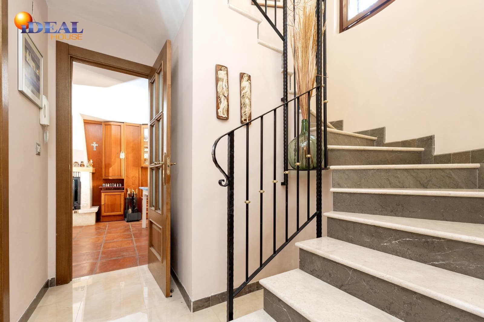 6 bedroom Villa for sale in Monachil with pool garage - € 485,000 (Ref: 9433885)