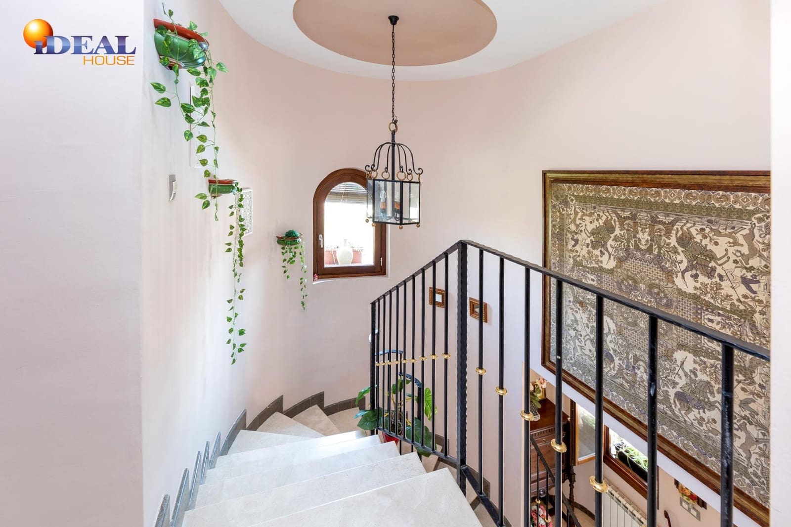 6 bedroom Villa for sale in Monachil with pool garage - € 485,000 (Ref: 9433885)