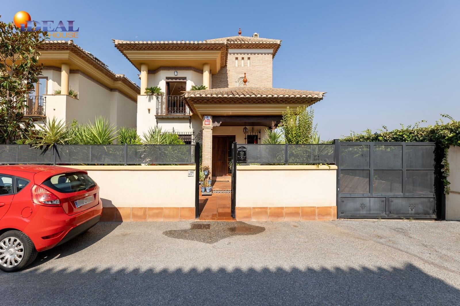 6 bedroom Villa for sale in Monachil with pool garage - € 485,000 (Ref: 9433885)