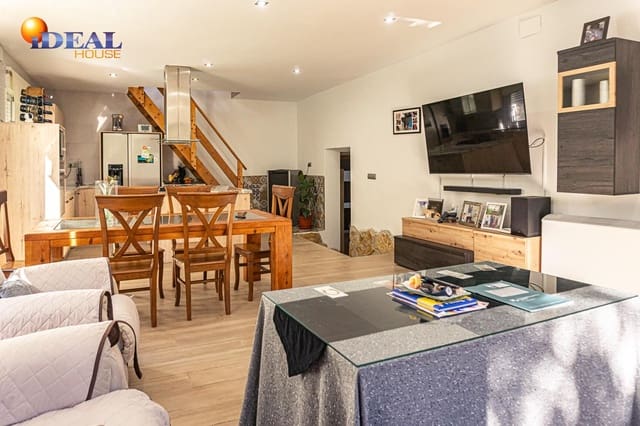 4 soverom Finca/Herregård til salgs i Castillo de Locubín med svømmebasseng - € 200 000 (Ref: 9433886)