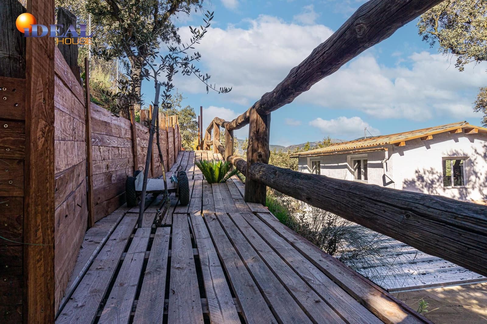 4 soverom Finca/Herregård til salgs i Castillo de Locubin med svømmebasseng - € 200 000 (Ref: 9433886)