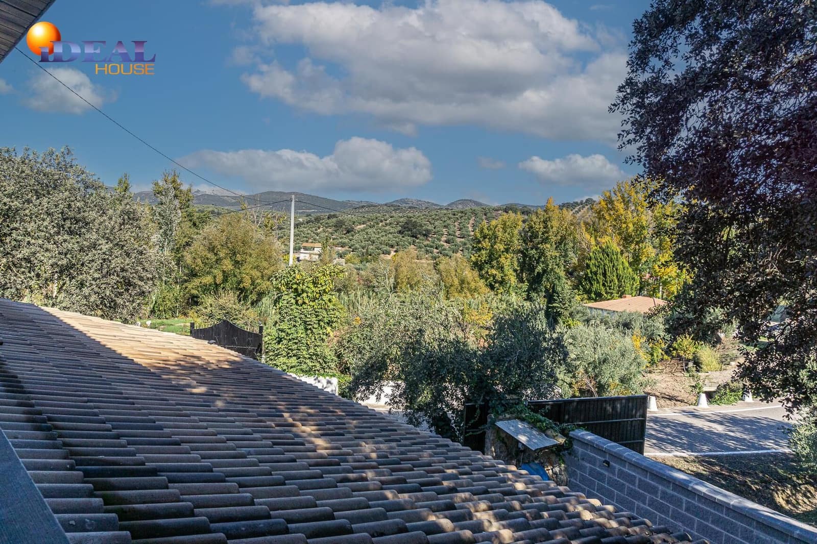 4 soverom Finca/Herregård til salgs i Castillo de Locubin med svømmebasseng - € 200 000 (Ref: 9433886)