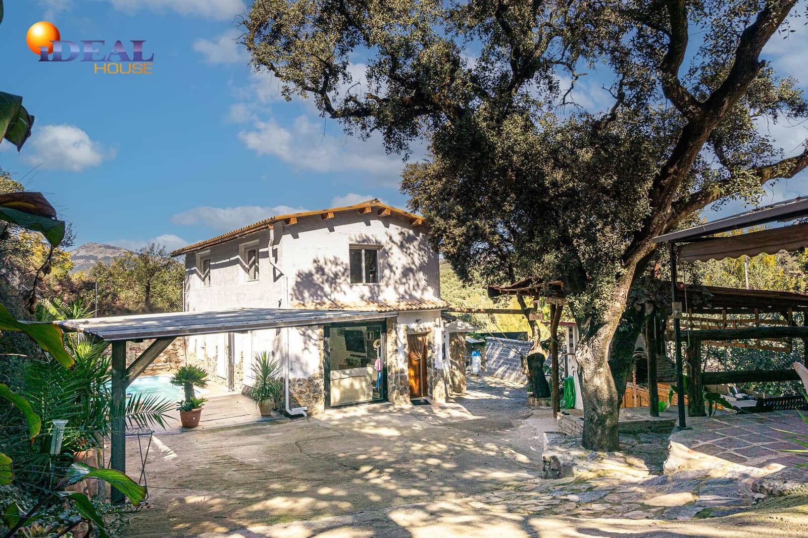 4 soverom Finca/Herregård til salgs i Castillo de Locubin med svømmebasseng - € 200 000 (Ref: 9433886)