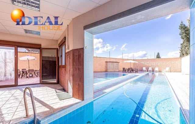 8 soverom Villa til salgs i Albolote med svømmebasseng garasje - € 990 000 (Ref: 9433888)