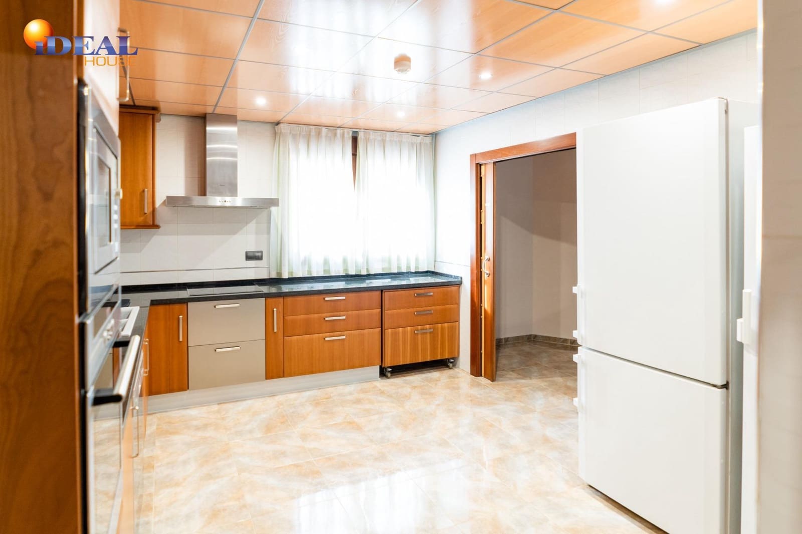 8 slaapkamer Villa te koop in Albolote met zwembad garage - € 990.000 (Ref: 9433888)