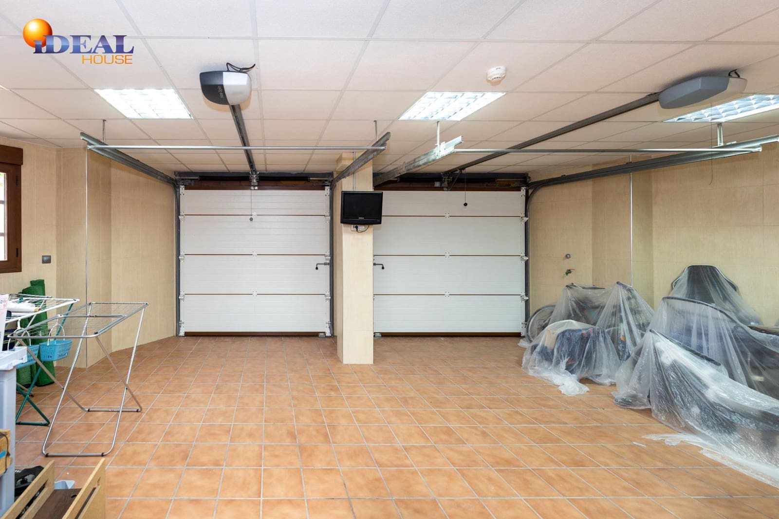 8 slaapkamer Villa te koop in Albolote met zwembad garage - € 990.000 (Ref: 9433888)