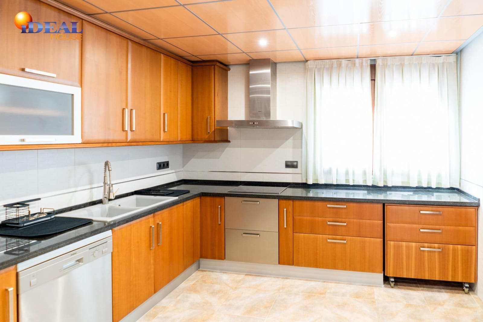 8 slaapkamer Villa te koop in Albolote met zwembad garage - € 990.000 (Ref: 9433888)