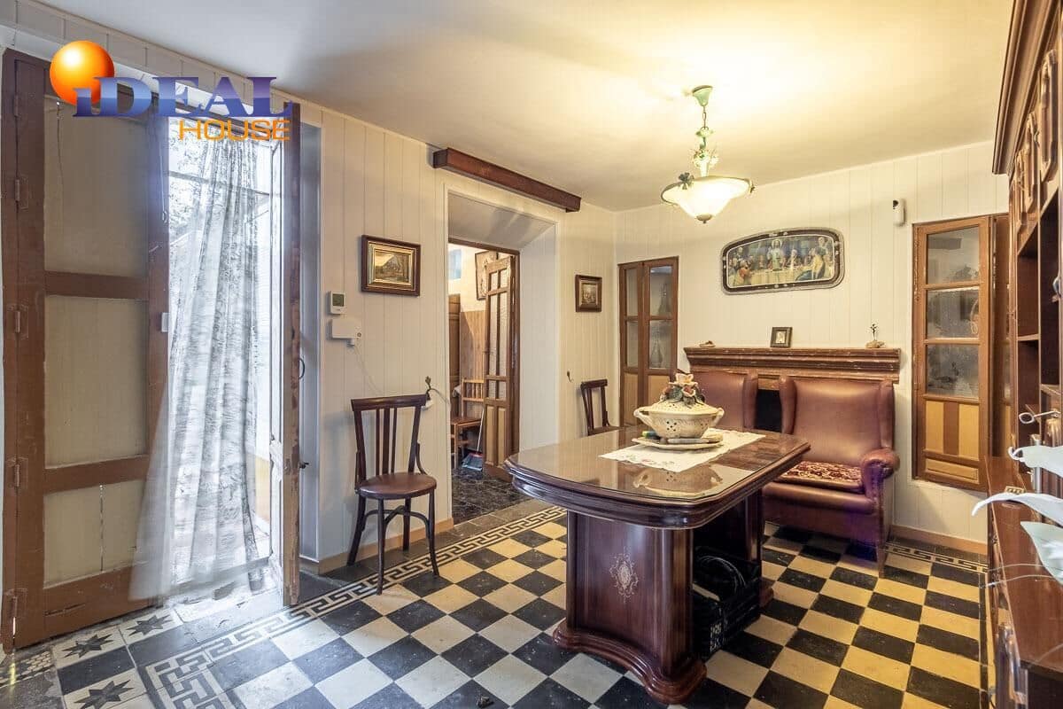 Piso de 8 habitaciones en Belicena en venta con garaje - 233.000 € (Ref: 9433889)