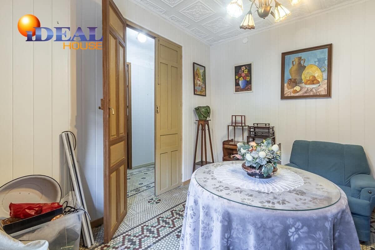 Piso de 8 habitaciones en Belicena en venta con garaje - 233.000 € (Ref: 9433889)