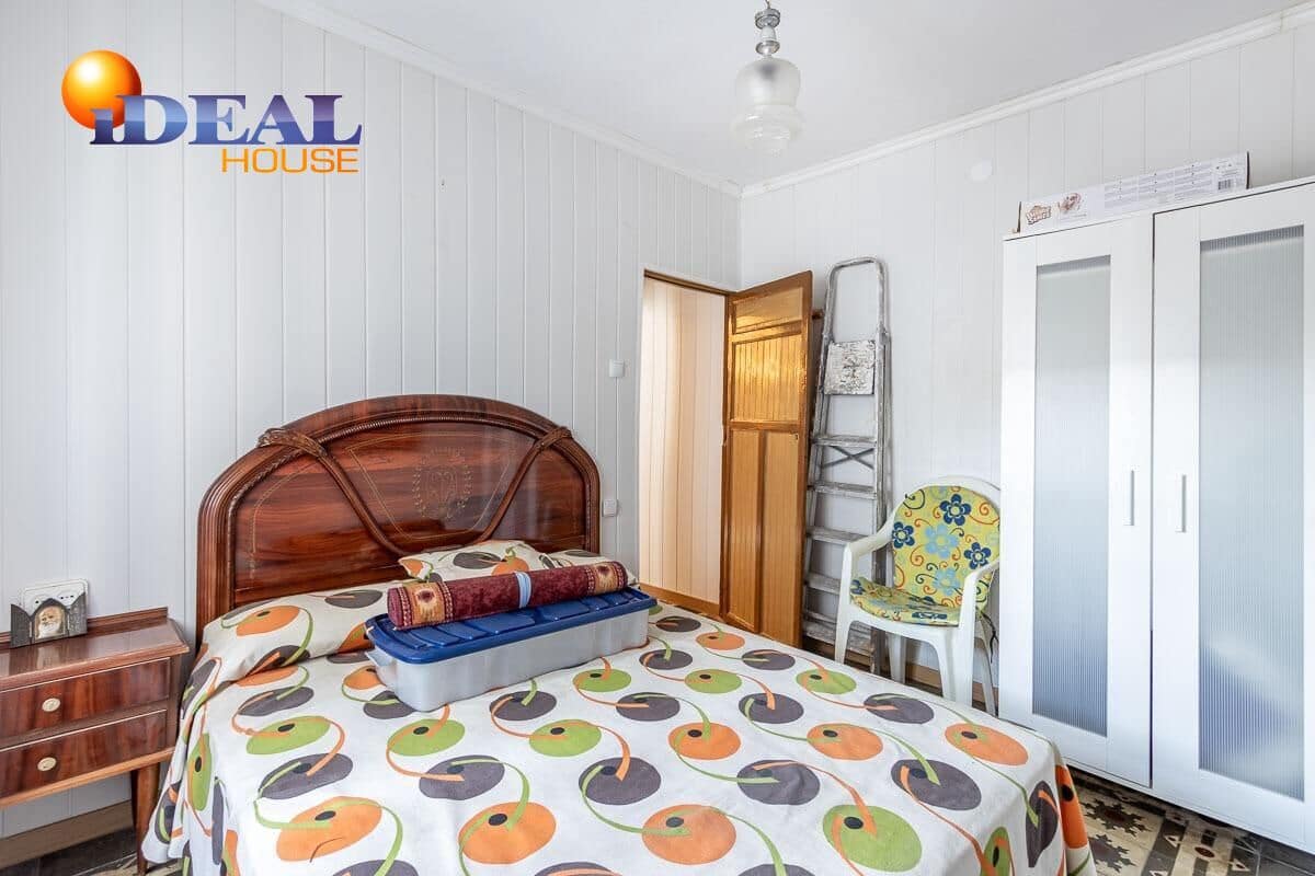 Piso de 8 habitaciones en Belicena en venta con garaje - 233.000 € (Ref: 9433889)