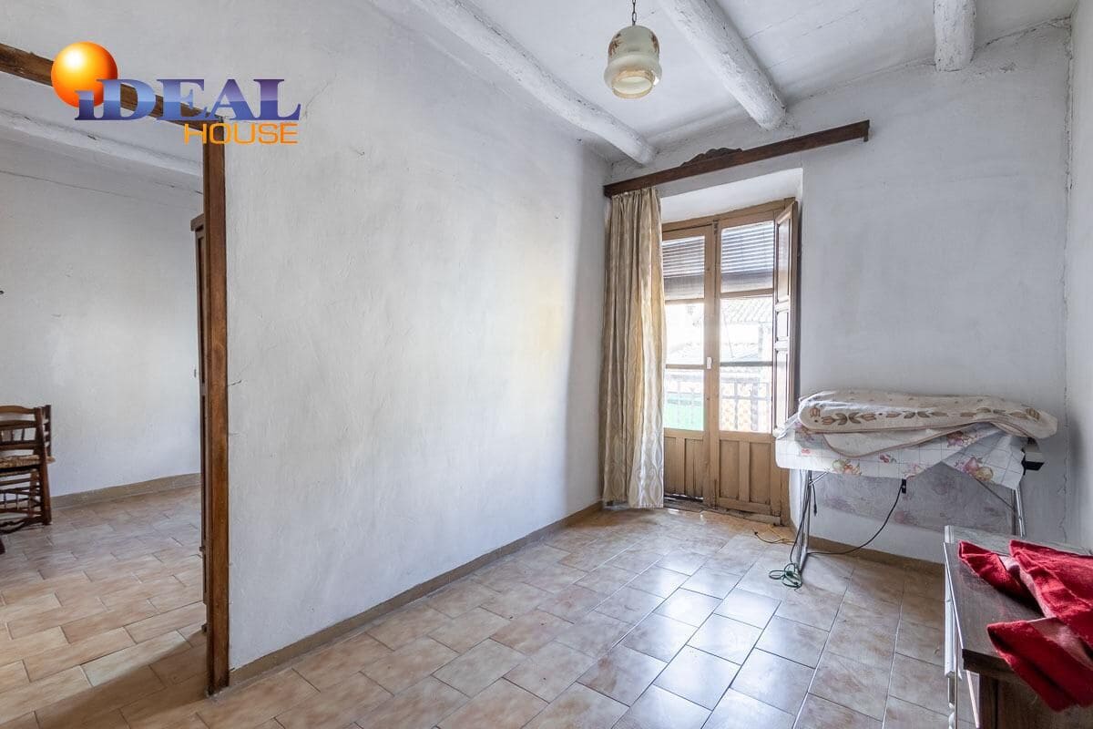 Piso de 8 habitaciones en Belicena en venta con garaje - 233.000 € (Ref: 9433889)