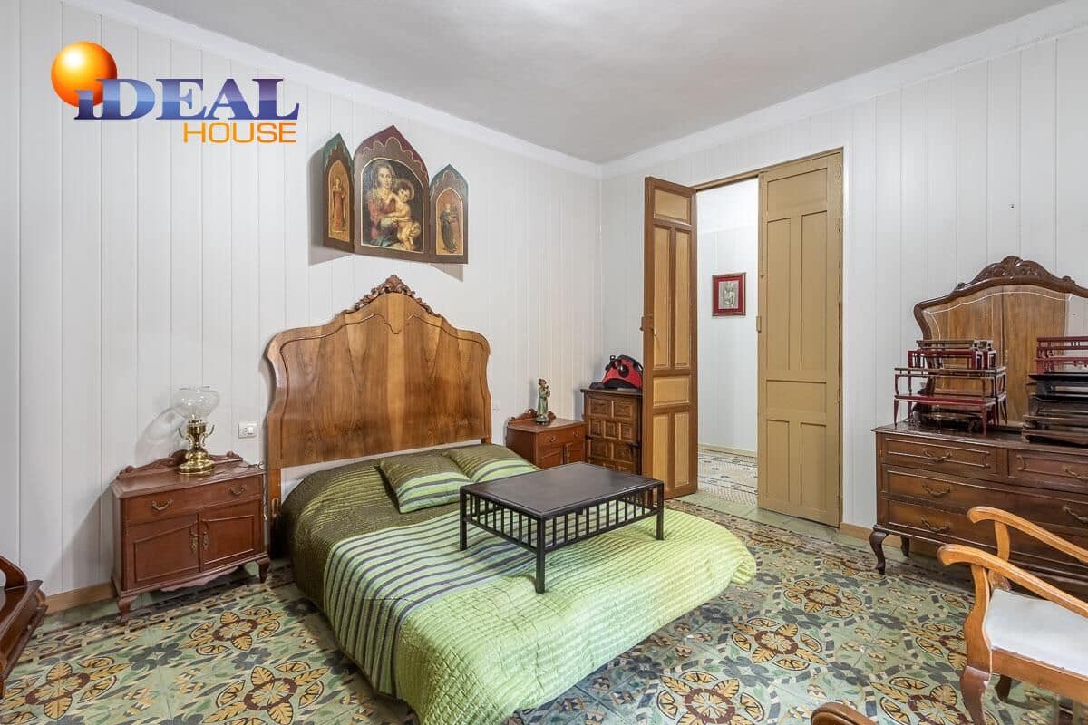 Piso de 8 habitaciones en Belicena en venta con garaje - 233.000 € (Ref: 9433889)