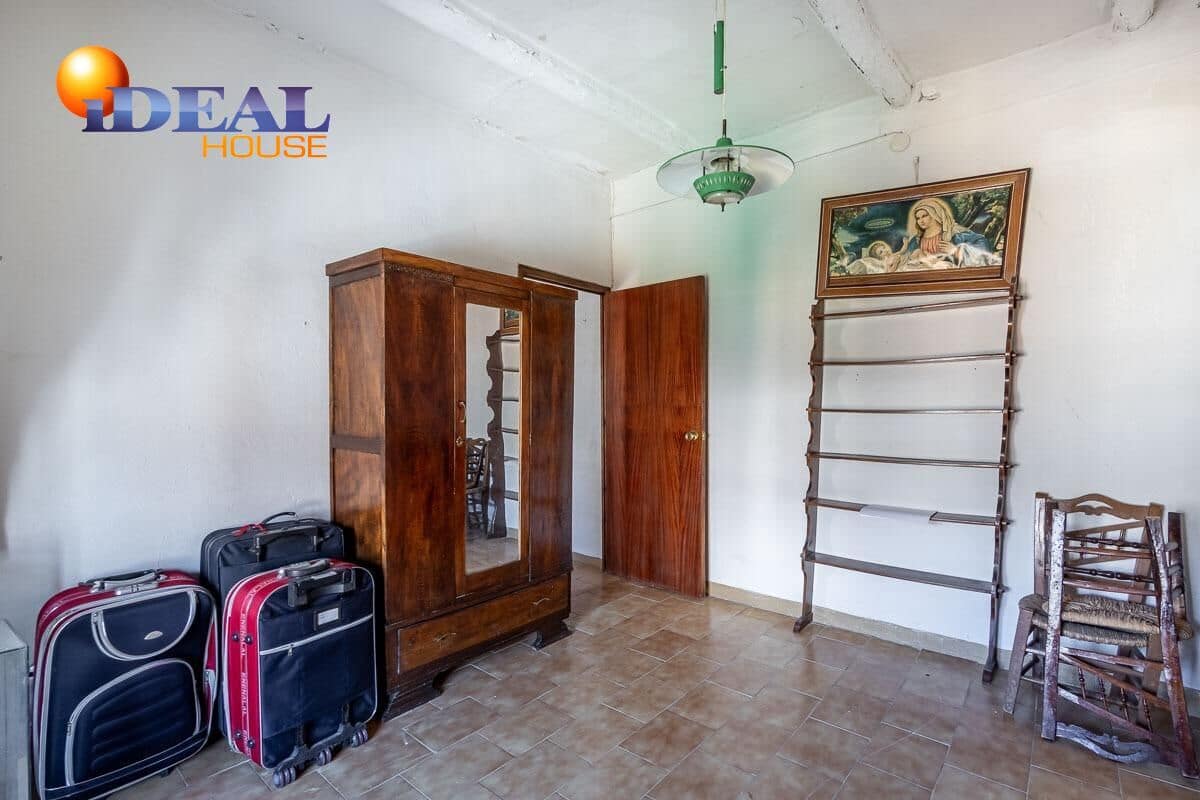 Piso de 8 habitaciones en Belicena en venta con garaje - 233.000 € (Ref: 9433889)