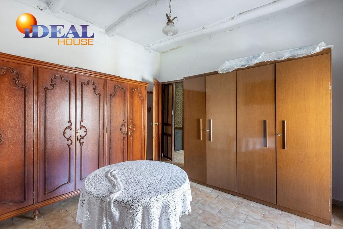 Piso de 8 habitaciones en Belicena en venta con garaje - 233.000 € (Ref: 9433889)