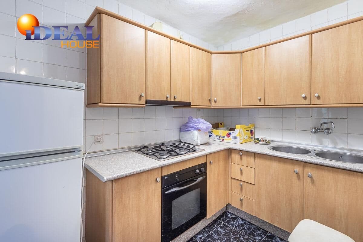 Piso de 8 habitaciones en Belicena en venta con garaje - 233.000 € (Ref: 9433889)