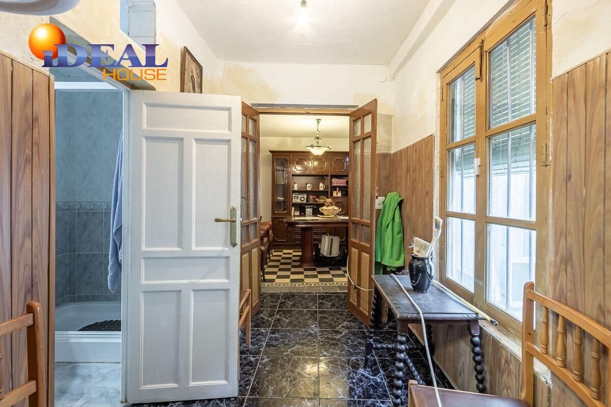 Piso de 8 habitaciones en Belicena en venta con garaje - 233.000 € (Ref: 9433889)