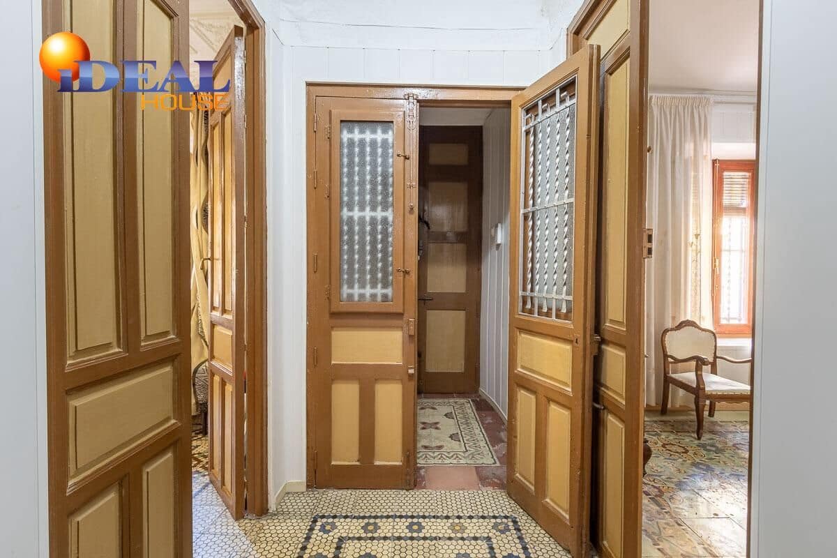 Piso de 8 habitaciones en Belicena en venta con garaje - 233.000 € (Ref: 9433889)