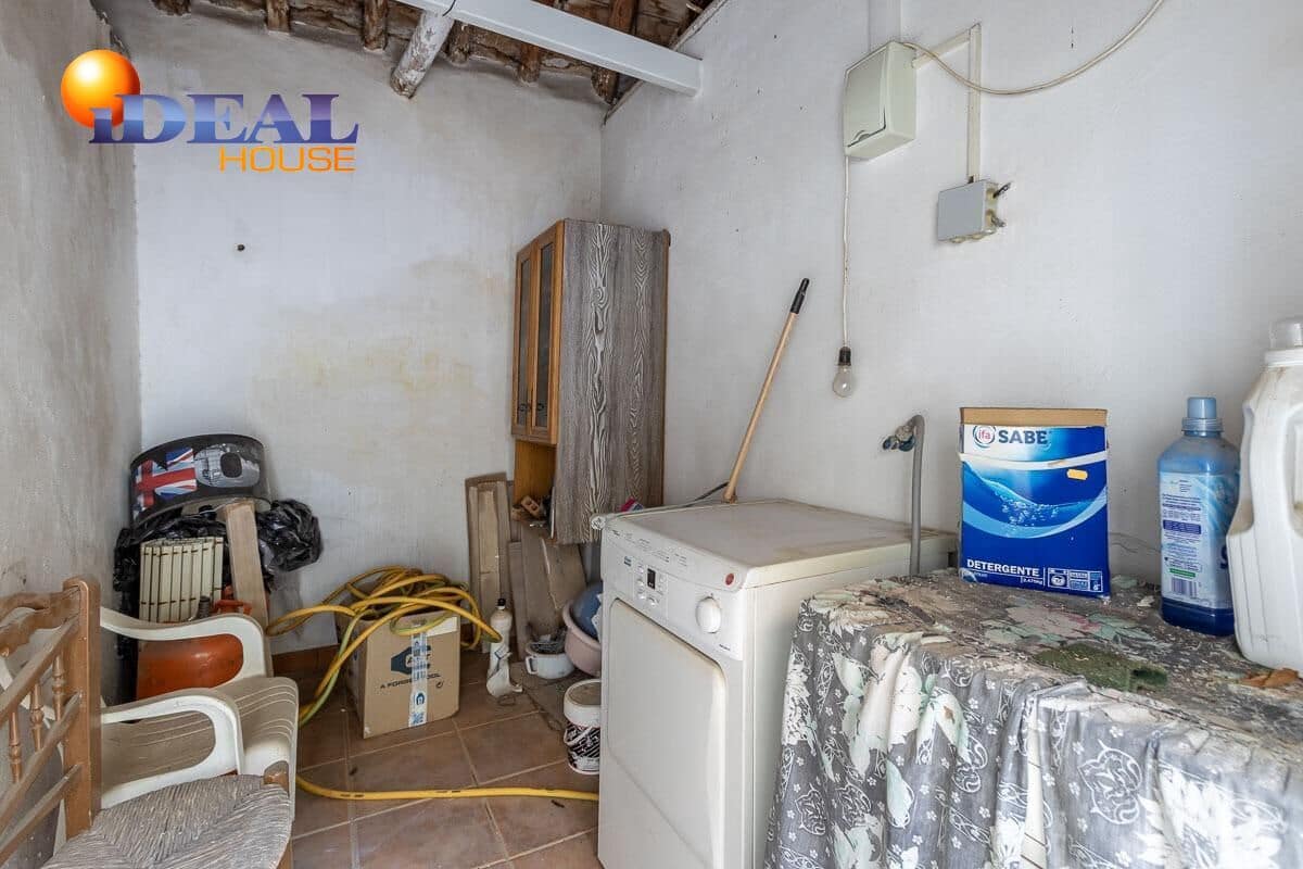 Piso de 8 habitaciones en Belicena en venta con garaje - 233.000 € (Ref: 9433889)