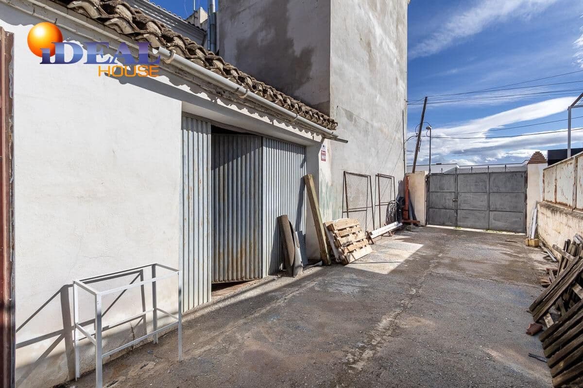 Piso de 8 habitaciones en Belicena en venta con garaje - 233.000 € (Ref: 9433889)