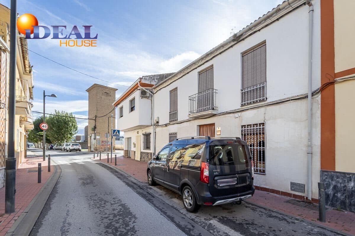 Piso de 8 habitaciones en Belicena en venta con garaje - 233.000 € (Ref: 9433889)